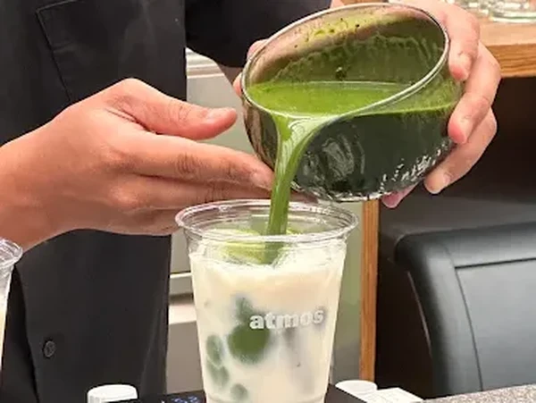5 Kafe Hits Mall: Kopi & Matcha Viral, Wajib Coba!