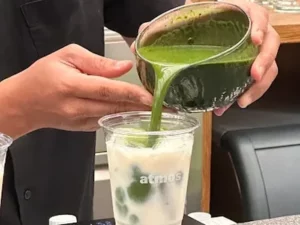 5 Kafe Hits Mall: Kopi & Matcha Viral, Wajib Coba!