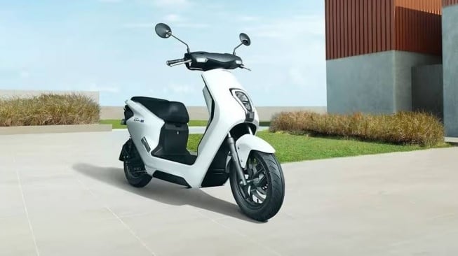 5 Motor Listrik Terbaik Indonesia: Irit, Canggih, & Stylish! Pilih Sekarang!