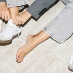 7 Sneakers Putih Wanita Terpopuler: Harga Mulai Rp100 Ribu!