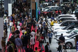 Anjlok Drastis! Penjualan Mobil Indonesia Tahun Ini Terungkap