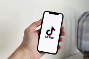 Download Video TikTok Tanpa Watermark: SSSTIK & Bot Telegram