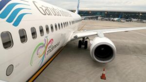 Garuda Indonesia: Sanksi Awak Kabin, HP Penumpang Hilang