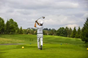 Golf Mewah Bandung: 3 Lapangan Spektakuler, Pemula & Profesional