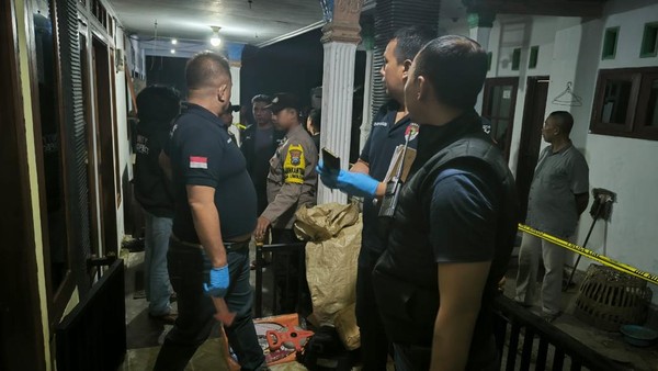 Jember Berduka: Amuk Pria Bacok Keluarga & Tetangga, Dua Tewas