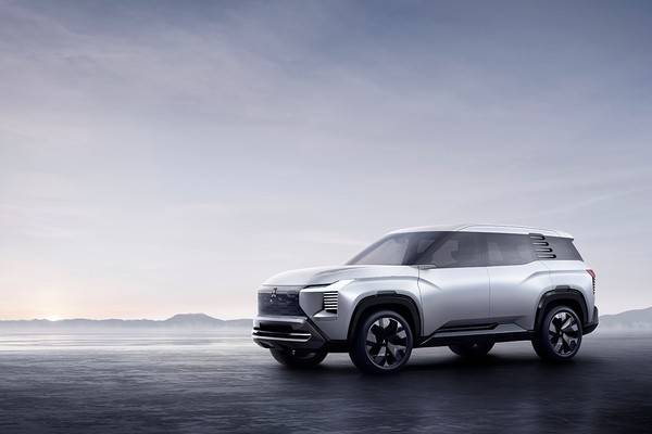 Mitsubishi Destinator: SUV Baru, Konsep Futuristik Menggebrak Indonesia