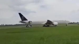 Pesawat Saudia Airlines Mendarat Darurat: Ancaman Bom Lagi
