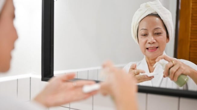 Rahasia Awet Muda: 4 Sabun Cuci Muka Terbaik Wanita 50+