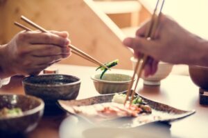 Rahasia Panjang Umur 100 Tahun: 7 Pola Makan Sehat Jepang