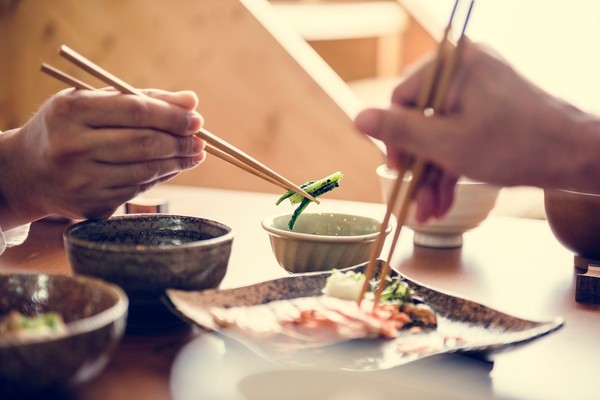 Rahasia Panjang Umur 100 Tahun: 7 Pola Makan Sehat Jepang