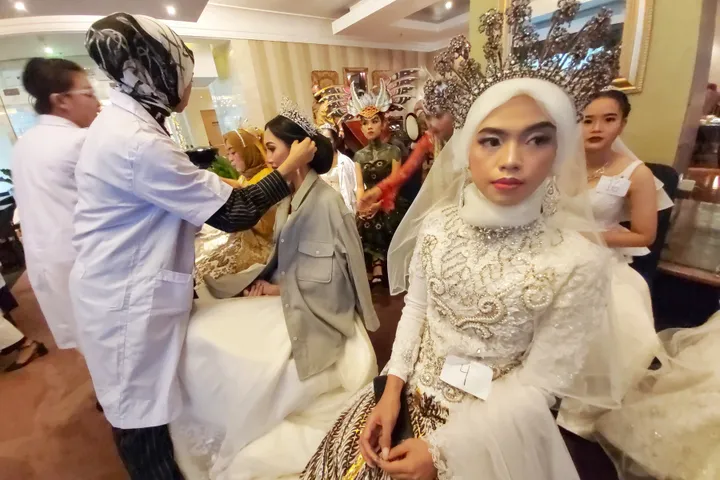 Raih Cuan Jadi MUA: Peluang Bisnis Menjanjikan untuk Wanita