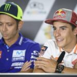 Rossi vs Marquez: 3 Legenda MotoGP Pilih Siapa?
