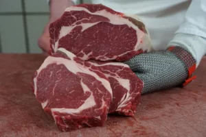 Simpan Daging Kurban Setelah Tasyrik? Hukumnya dan Sejarahnya