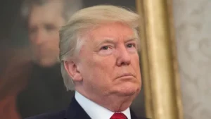 Trump Desak Lagi Ketua Fed Powell: Akankah Bunga Naik?