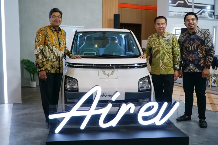 Wuling Air ev Lite GIIAS Bandung 2024: Harga Rp194 Juta!