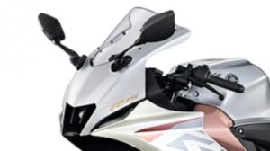 Yamaha R15 Terbaru: Desain Agresif, Fitur Canggih, Revolusi Total!