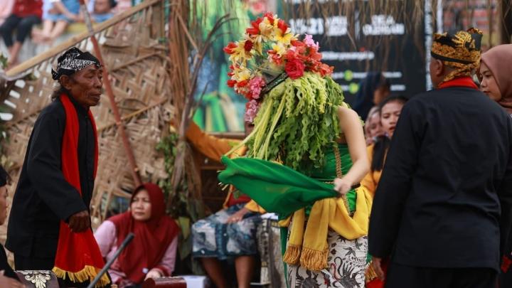 Ritual Seblang Olehsari, Tradisi Sakral Penolak Bala Memikat Wisatawan