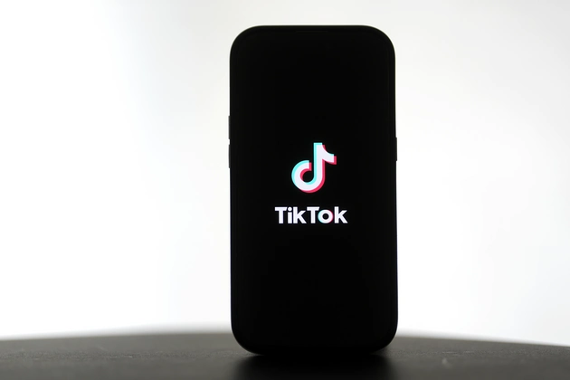 Komdigi: TikTok Siap Blokir Akun Anak, Roblox Perketat Pengguna di Bawah Umur